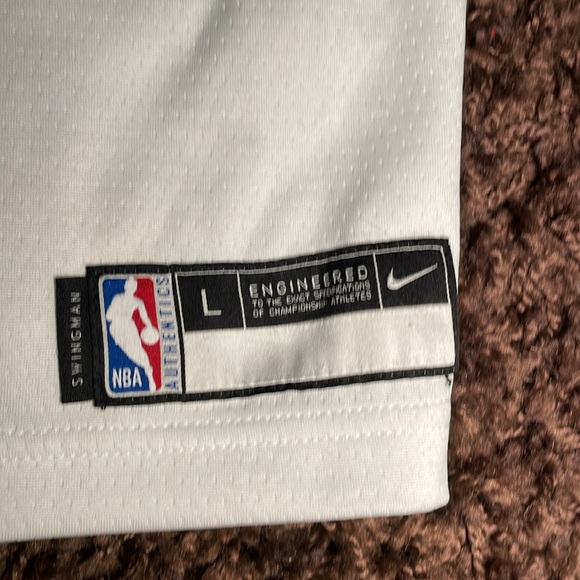 Nike Celtics jersey used ones for a couple hours size large for 13 / 14 years - Picture 2 of 4